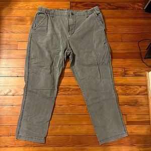 Old Navy. Size XL. 24” inseam.